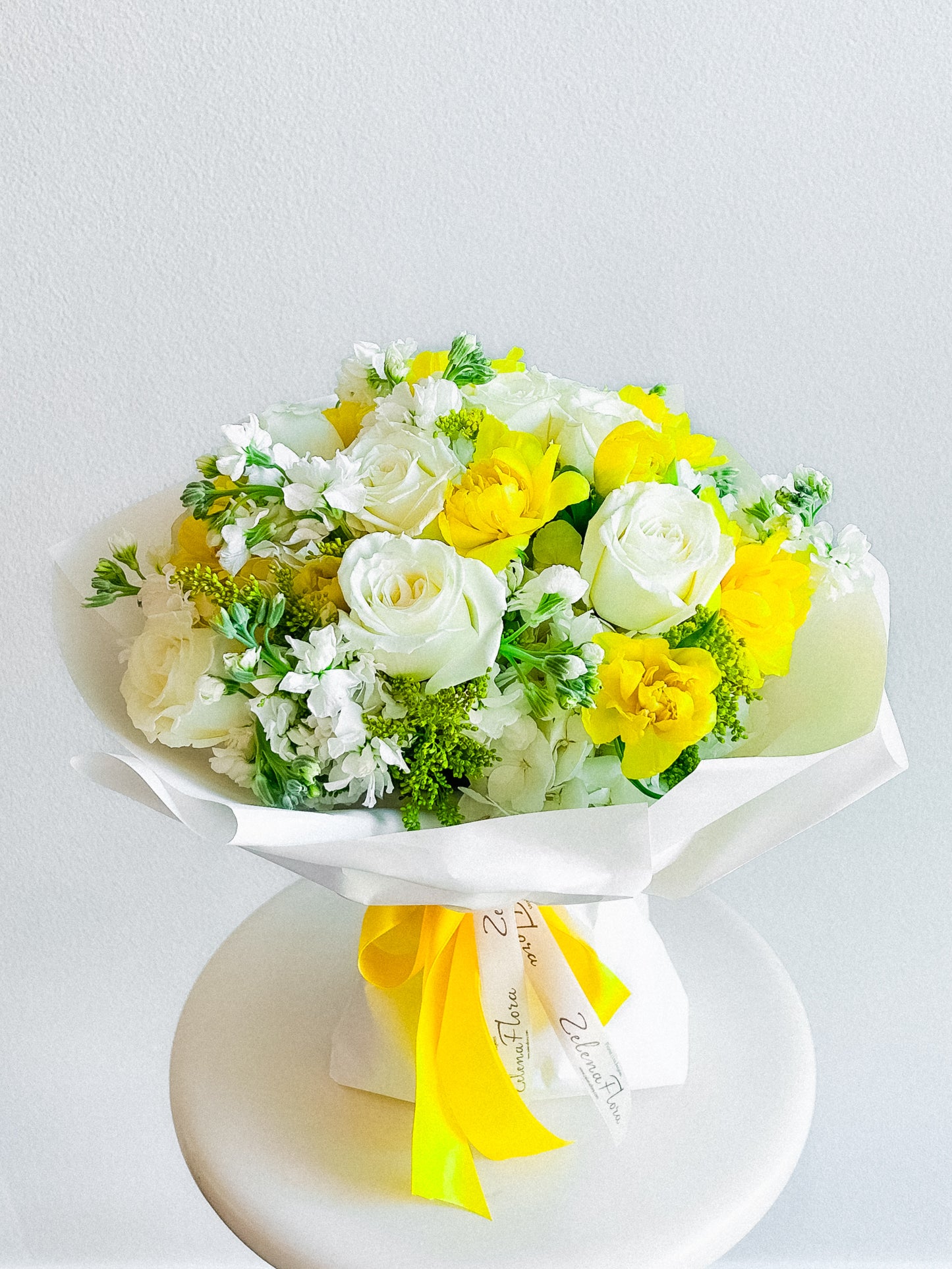 handcrafted seasonal premium flowers bouquet Aura Lemon by Zelena Flora Los Angeles