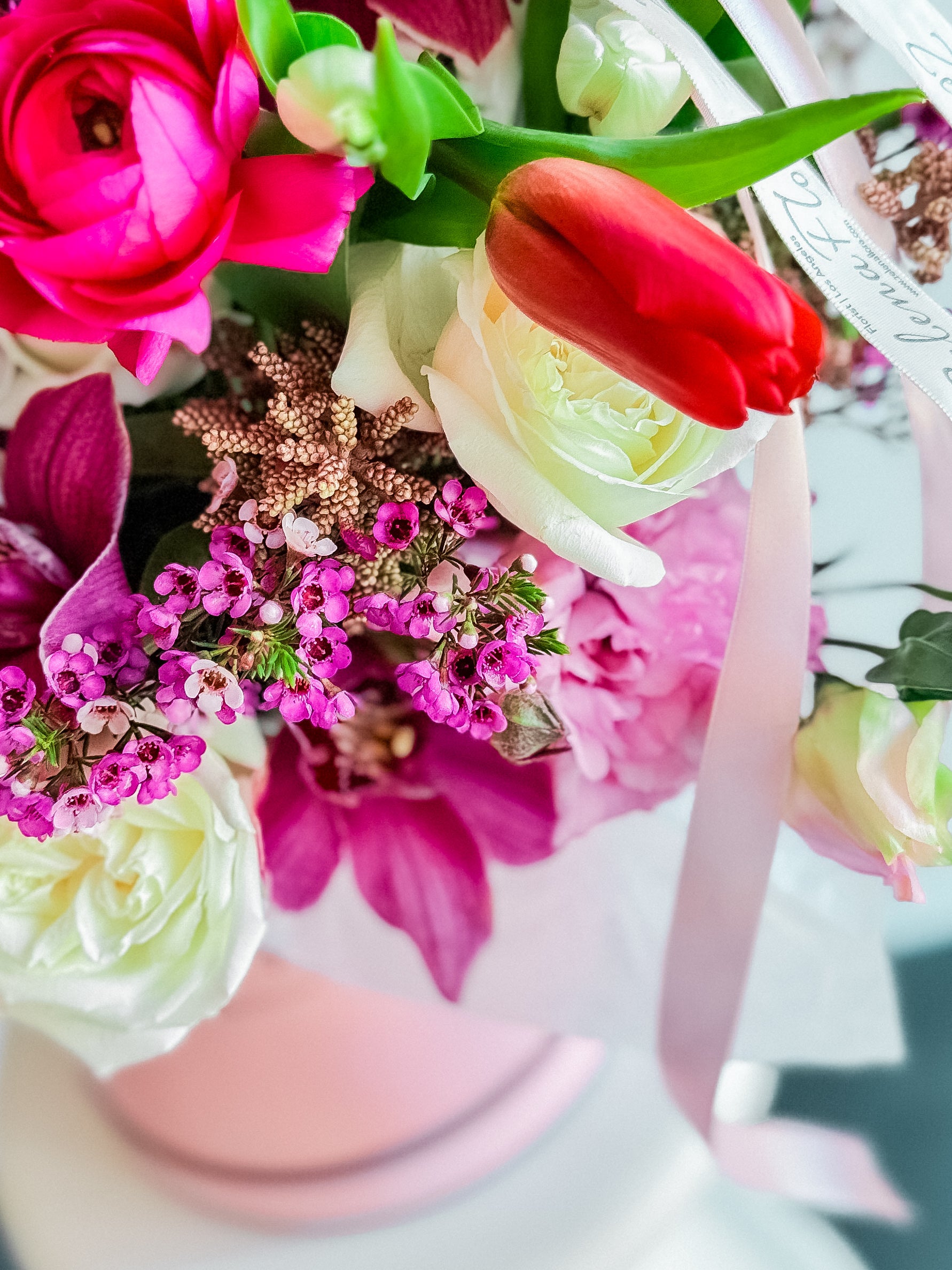 Wonder Mom by Zelena Flora, a romantic spring floral box in pink, white, red, and berry tones designed for Mother’s Day and elegant gifting in Los Angeles.