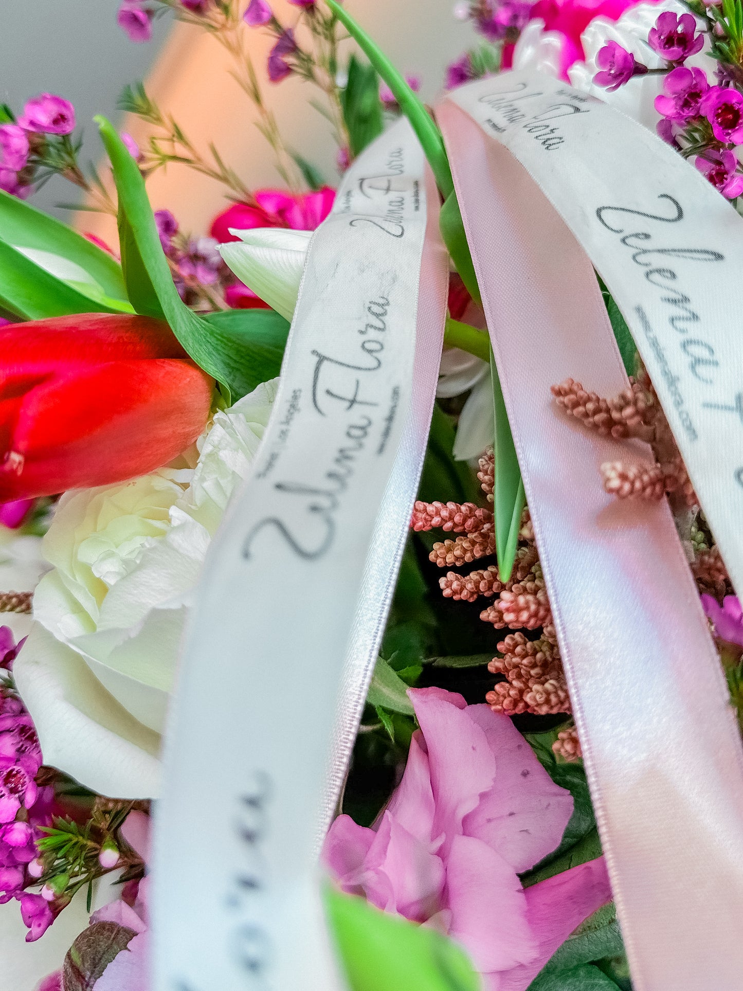 Wonder Mom by Zelena Flora, a romantic spring floral box in pink, white, red, and berry tones designed for Mother’s Day and elegant gifting in Los Angeles.